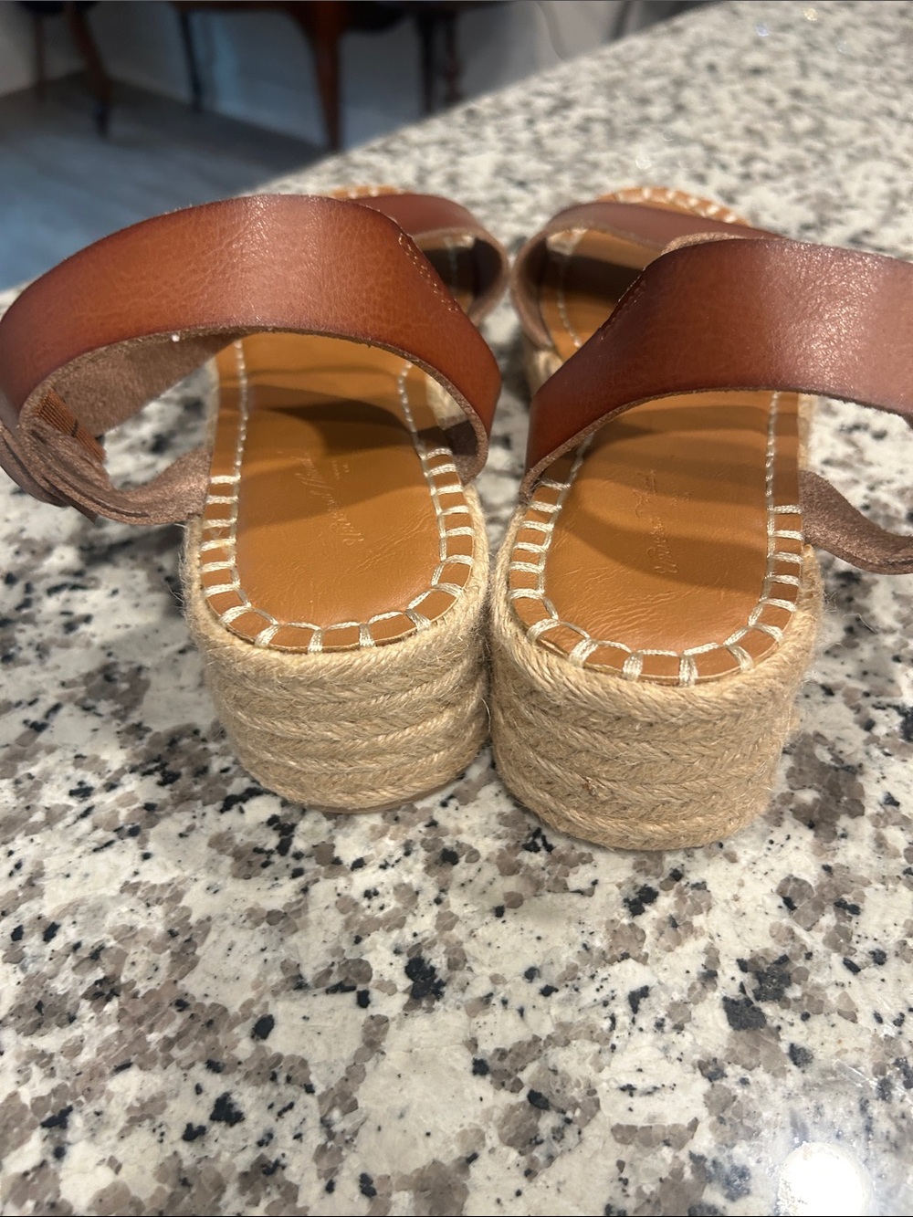 Universal Thread Strap Sandals - Picture 3 of 4